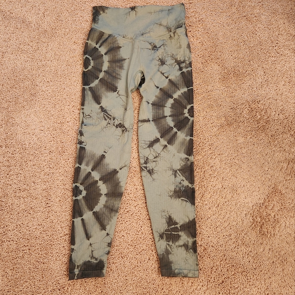 Victoria's Secret Pink Sea Salt 2 Peace Seamless Work Out Set - Picture 11 of 15